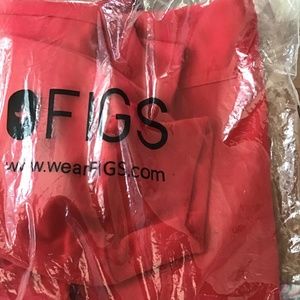Figs Zamora jogger pop red